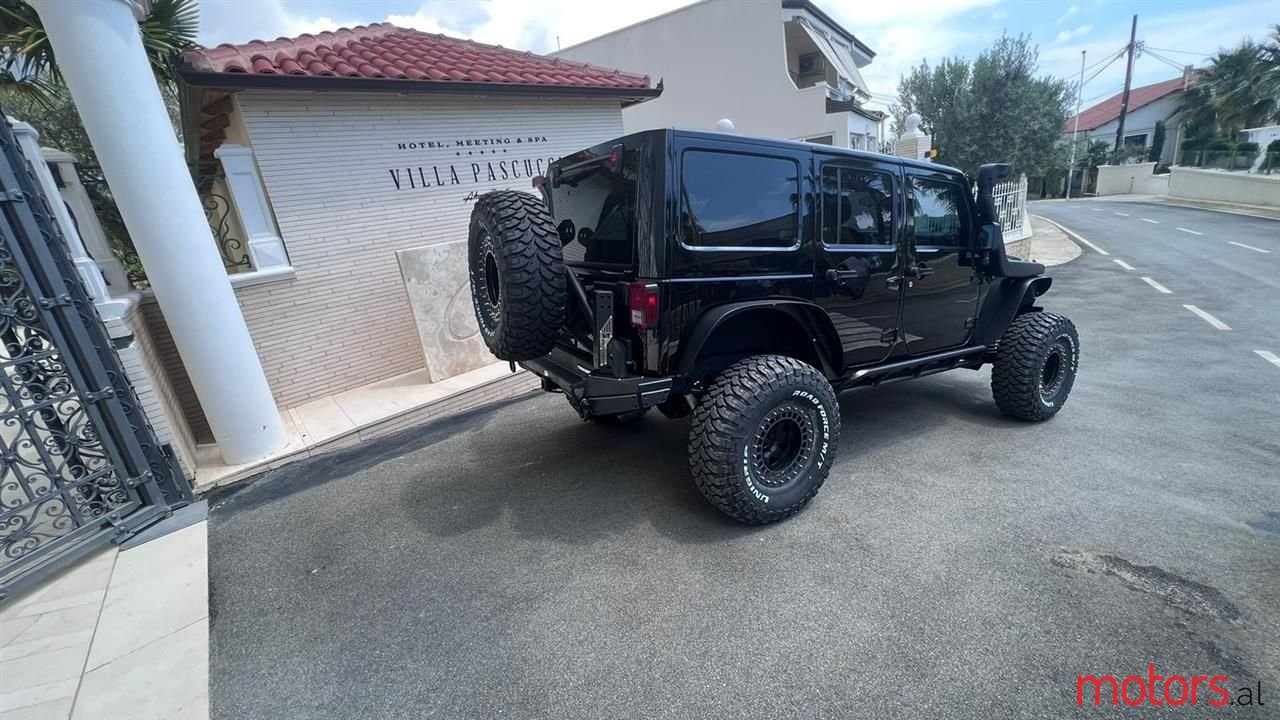 2011' Jeep Wrangler photo #6