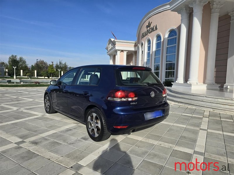 2010' Volkswagen Golf photo #3