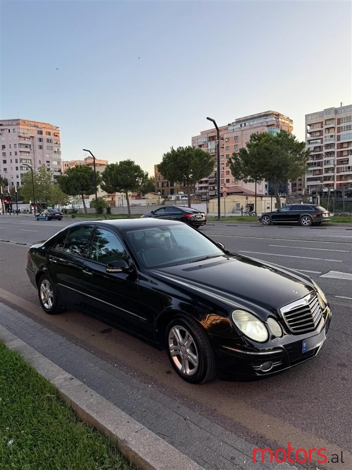 2007' Mercedes-Benz E 220 photo #5