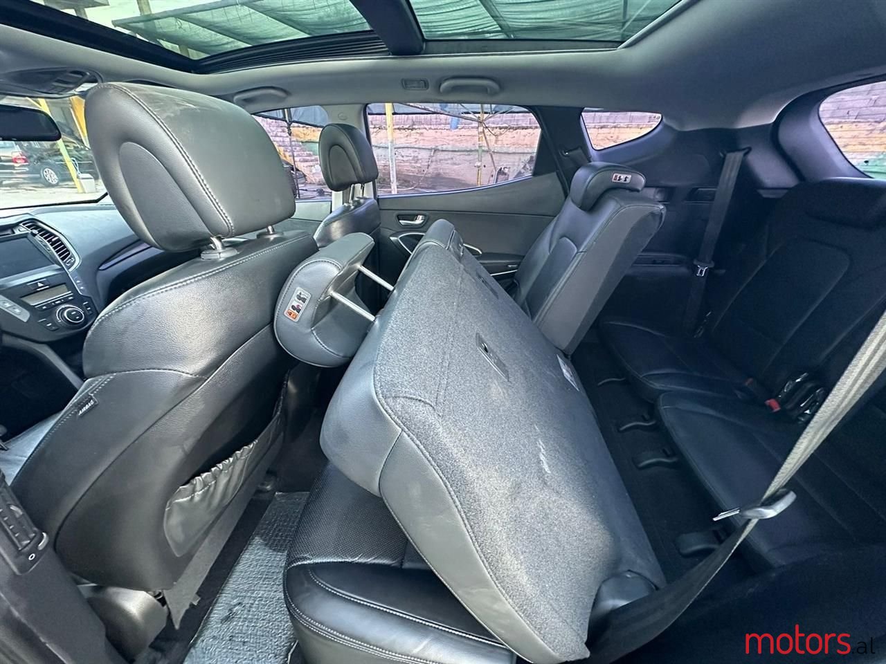 2013' Hyundai Santa Fe photo #6