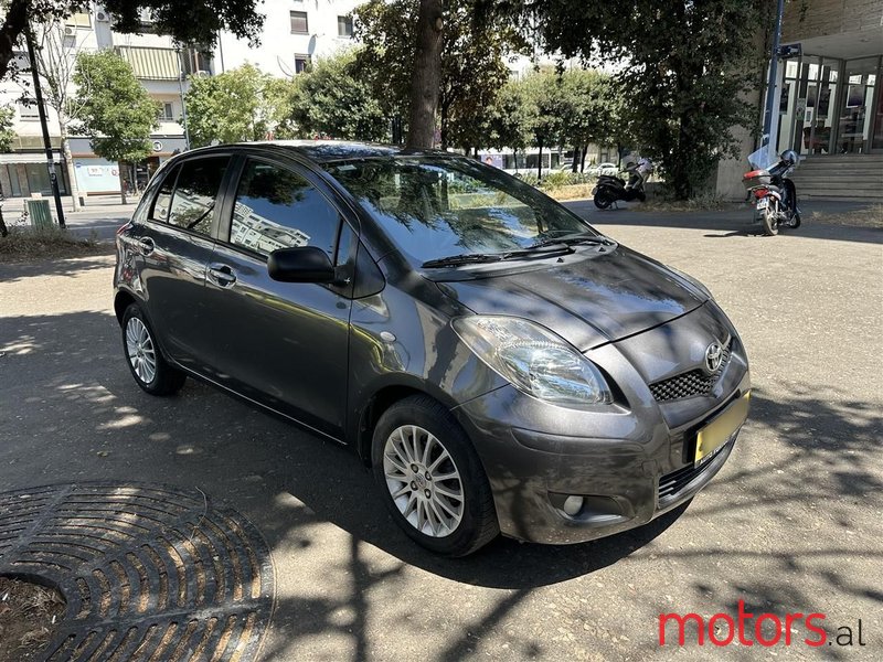 2009' Toyota Yaris photo #6