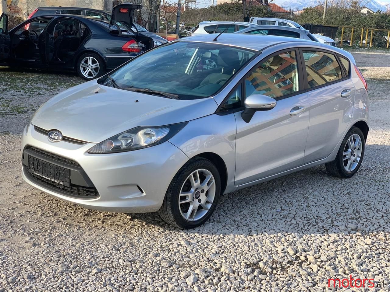 2011' Ford Fiesta photo #3