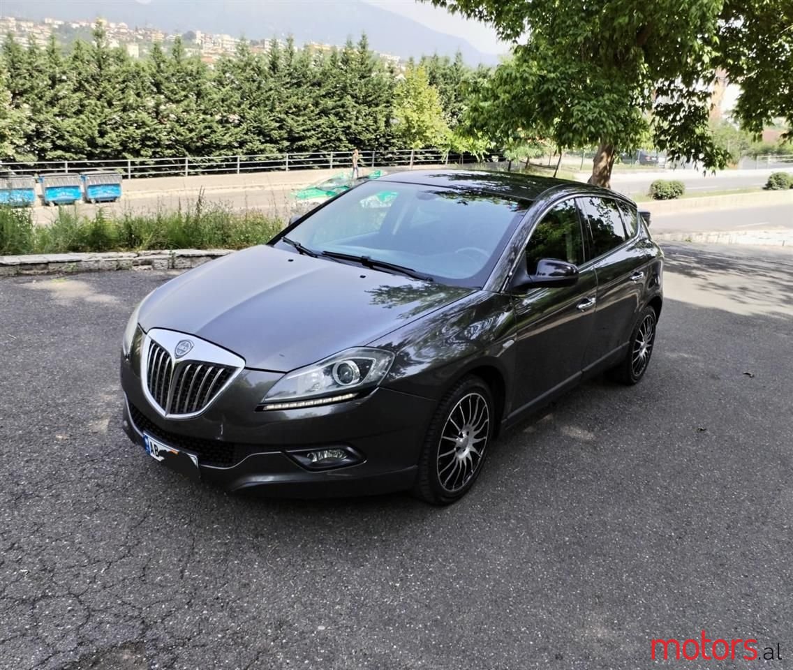 2010' Lancia Delta photo #1