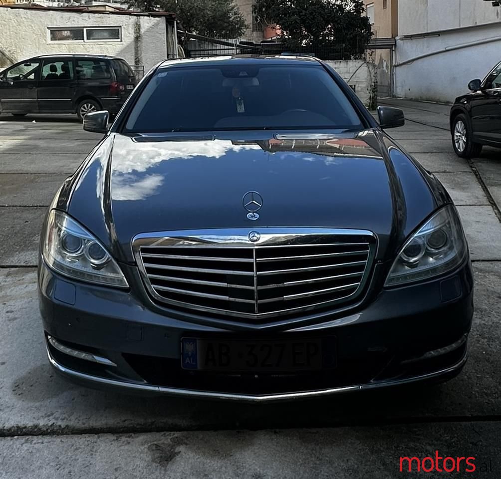 2010' Mercedes-Benz S 350 photo #1
