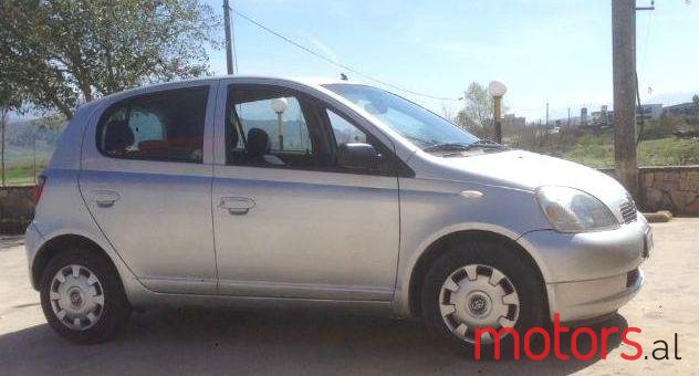 2003' Toyota Yaris photo #1