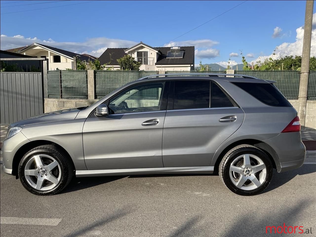 2014' Mercedes-Benz ML 350 photo #2