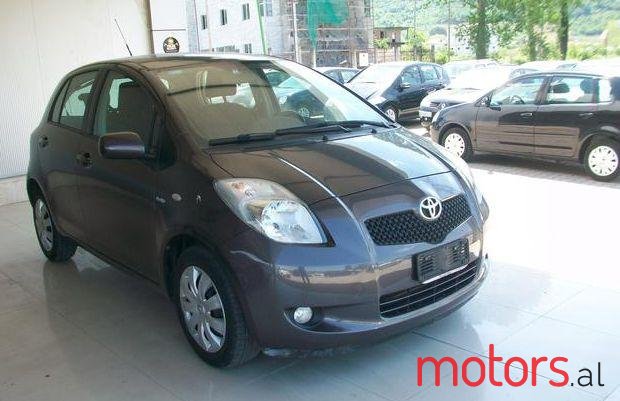 2007' Toyota Yaris photo #1