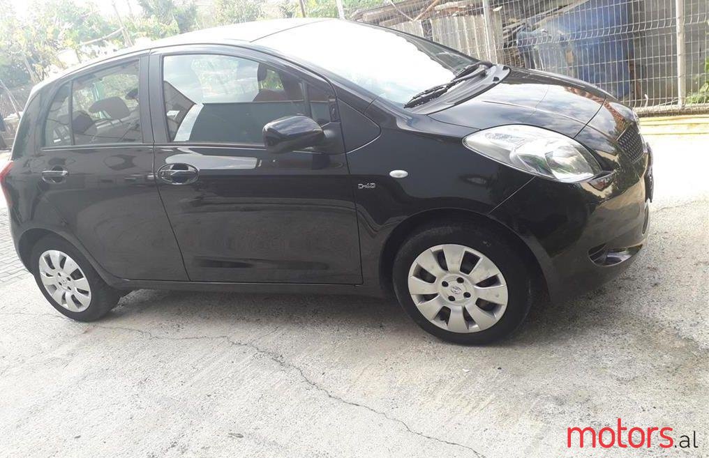 2007' Toyota Yaris photo #1