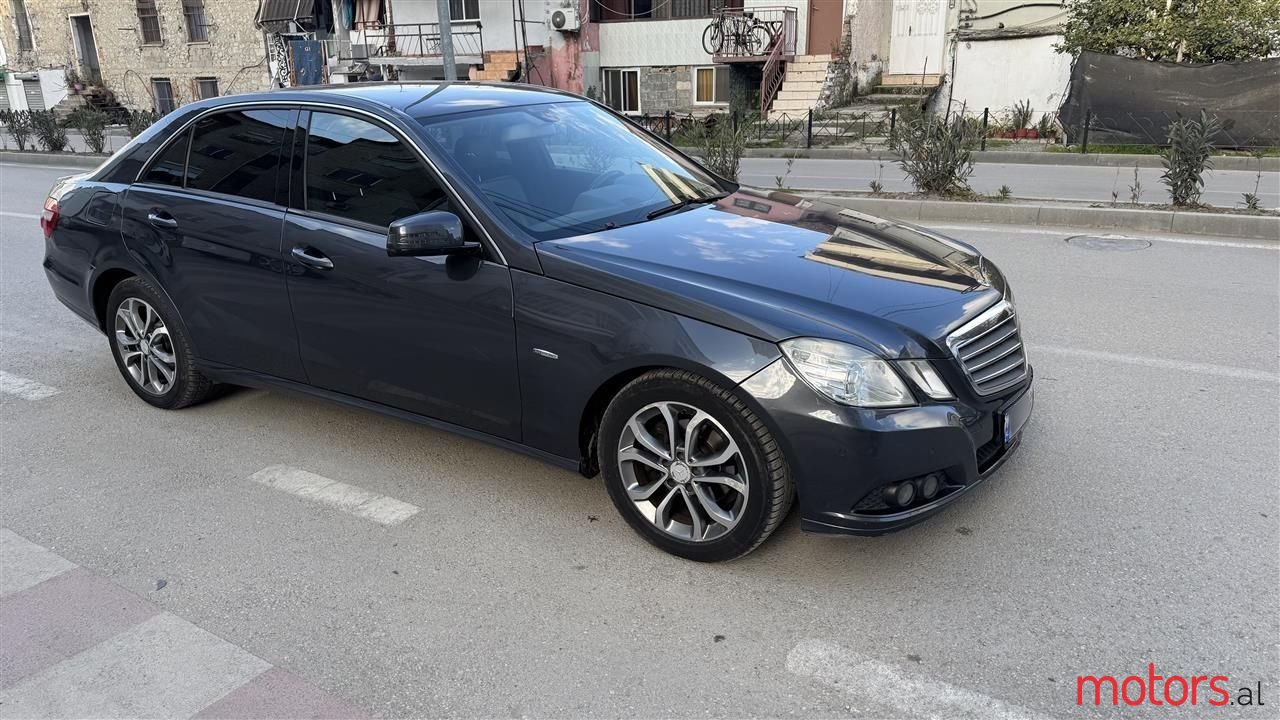 2009' Mercedes-Benz E 200 photo #6