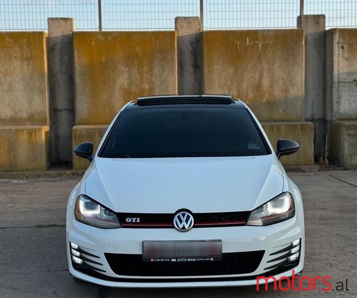 2015' Volkswagen Golf photo #1