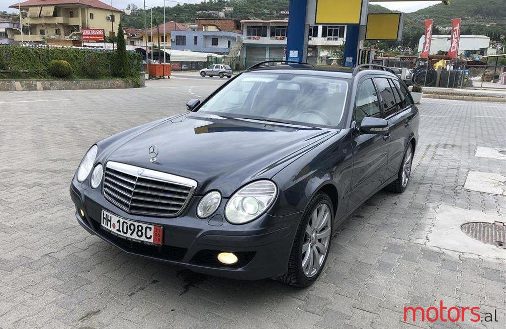 2008' Mercedes-Benz E 280 photo #1