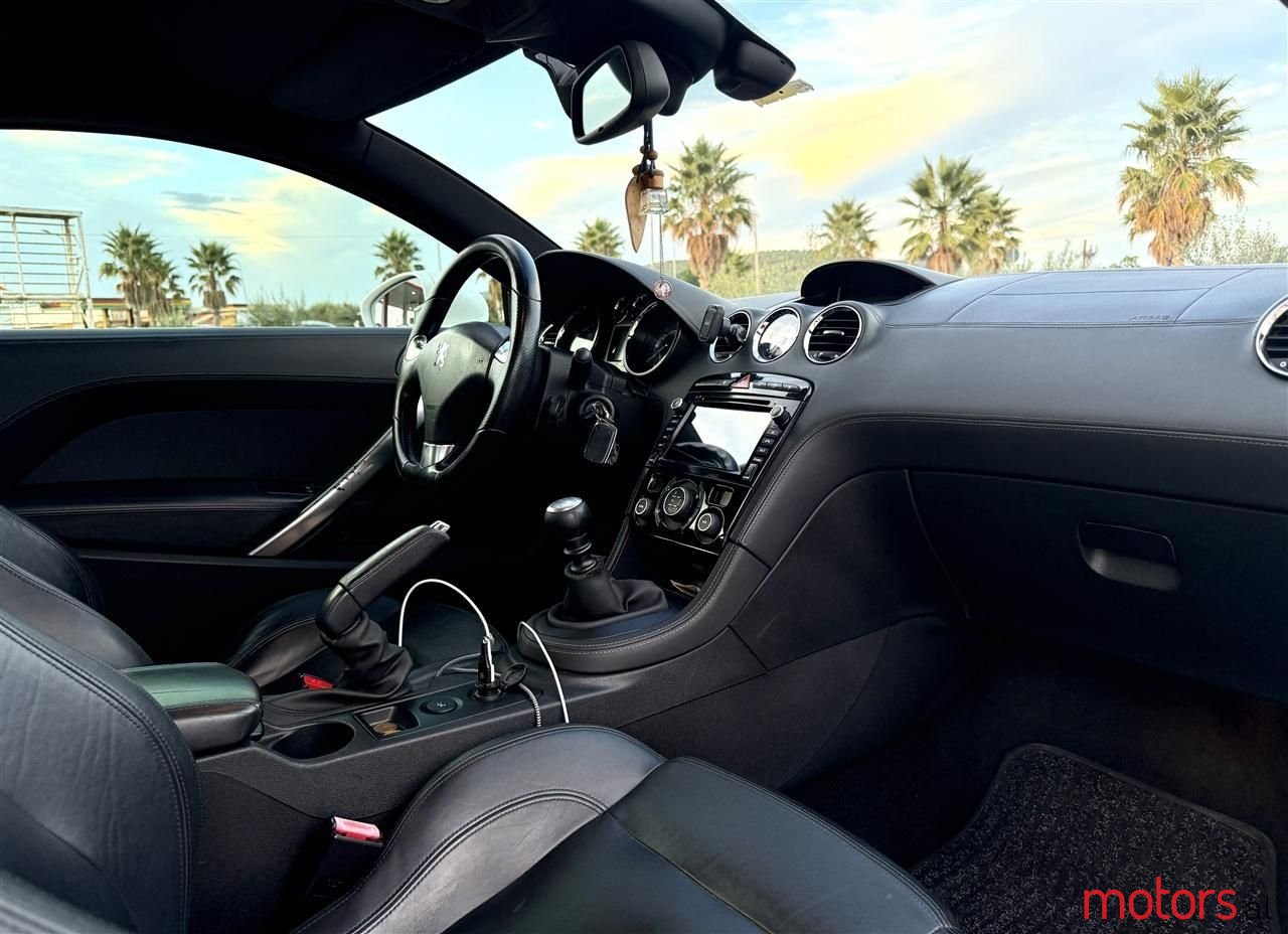 2012' Peugeot RCZ photo #2