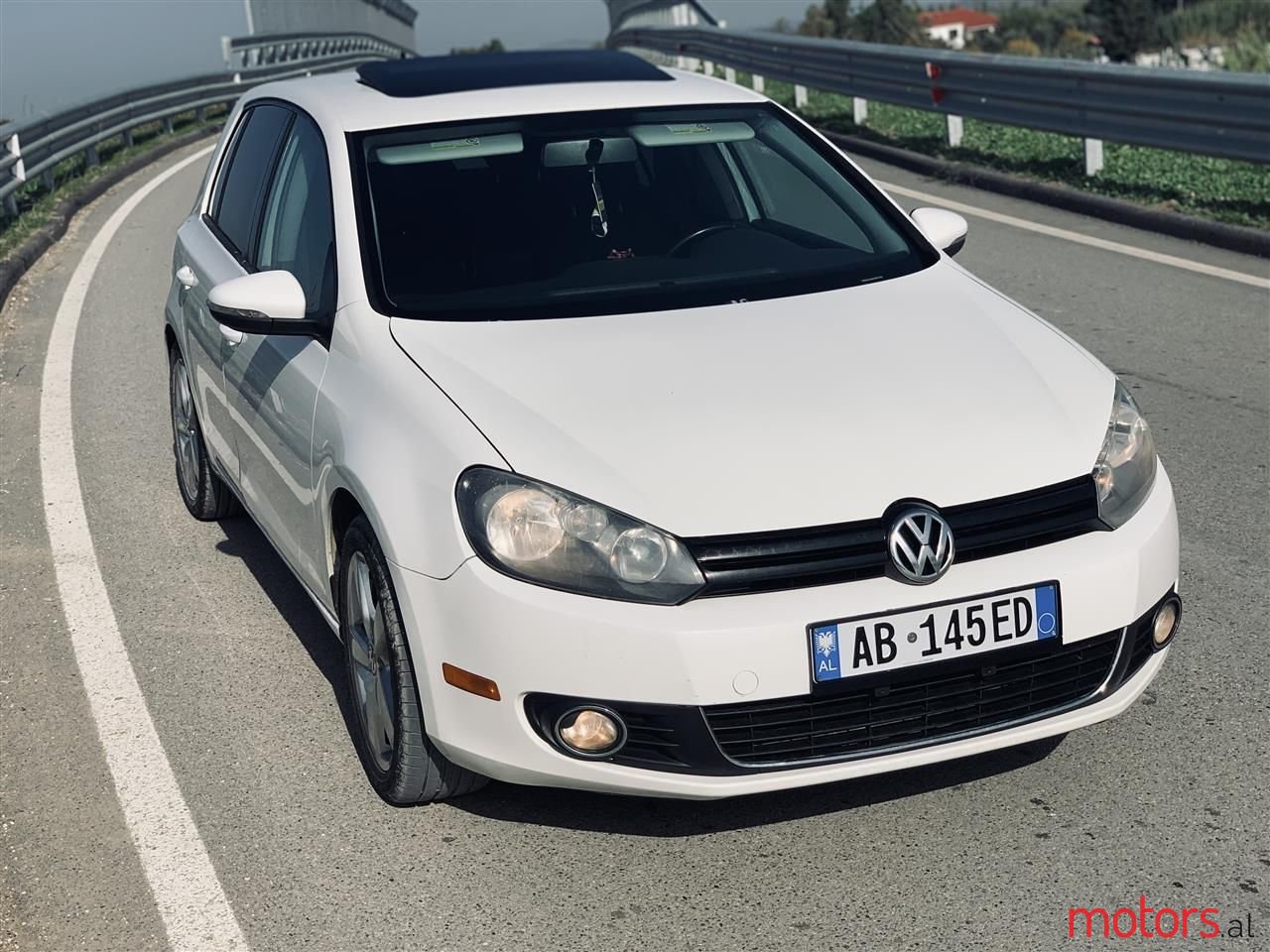 2012' Volkswagen Golf photo #4