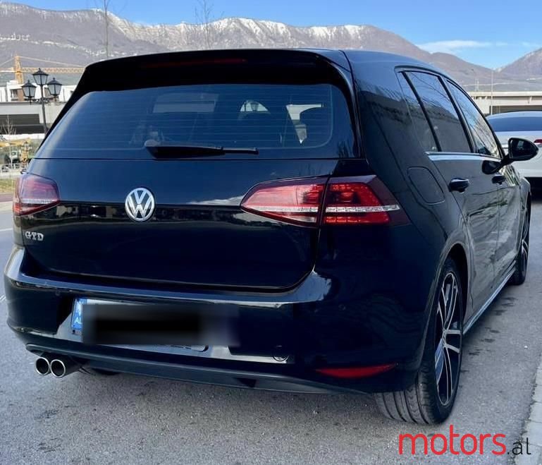2015' Volkswagen Golf photo #5
