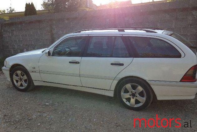 2000' Mercedes-Benz C-Class photo #1