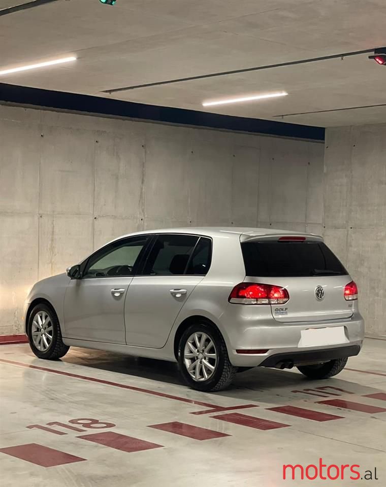 2010' Volkswagen Golf photo #4