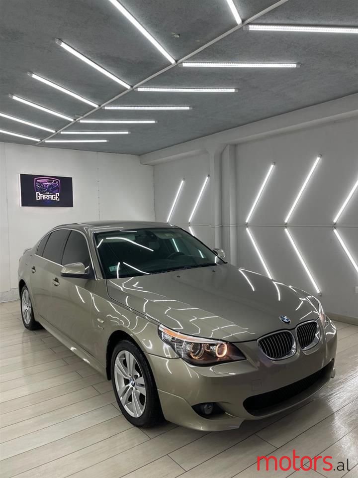 2010' BMW 528 photo #2