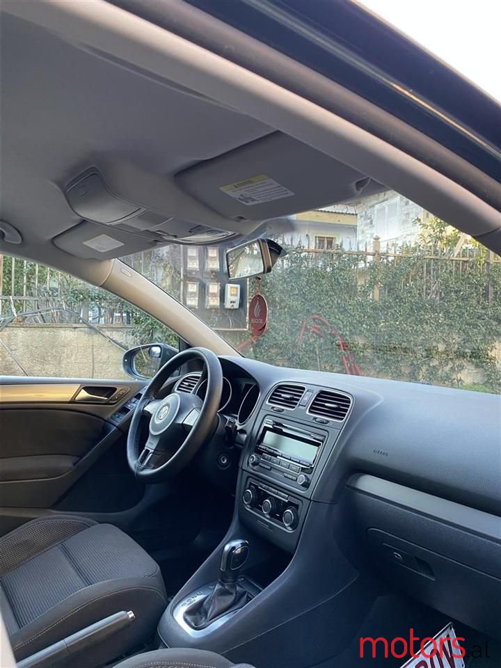 2012' Volkswagen Golf photo #6