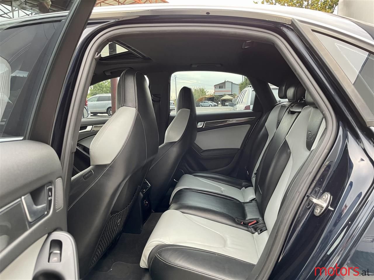 2011' Audi S4 photo #3