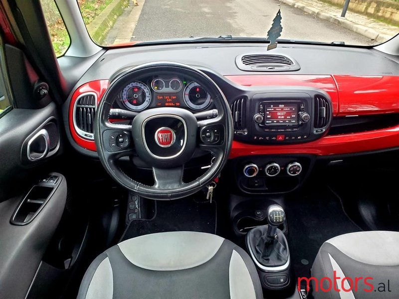 2014' Fiat 500L photo #4