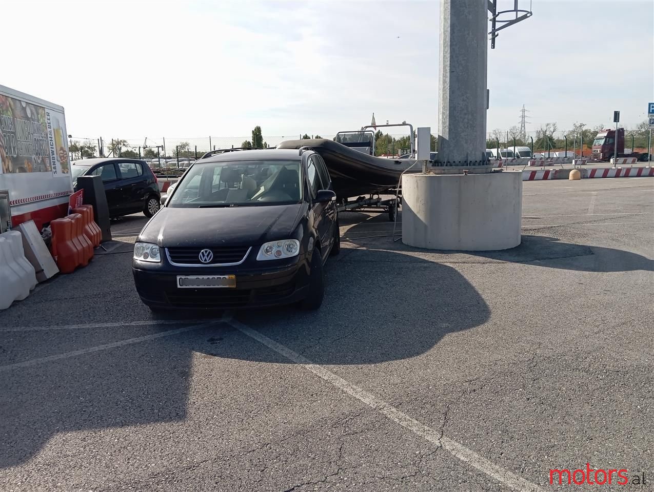 2006' Volkswagen Touran photo #4