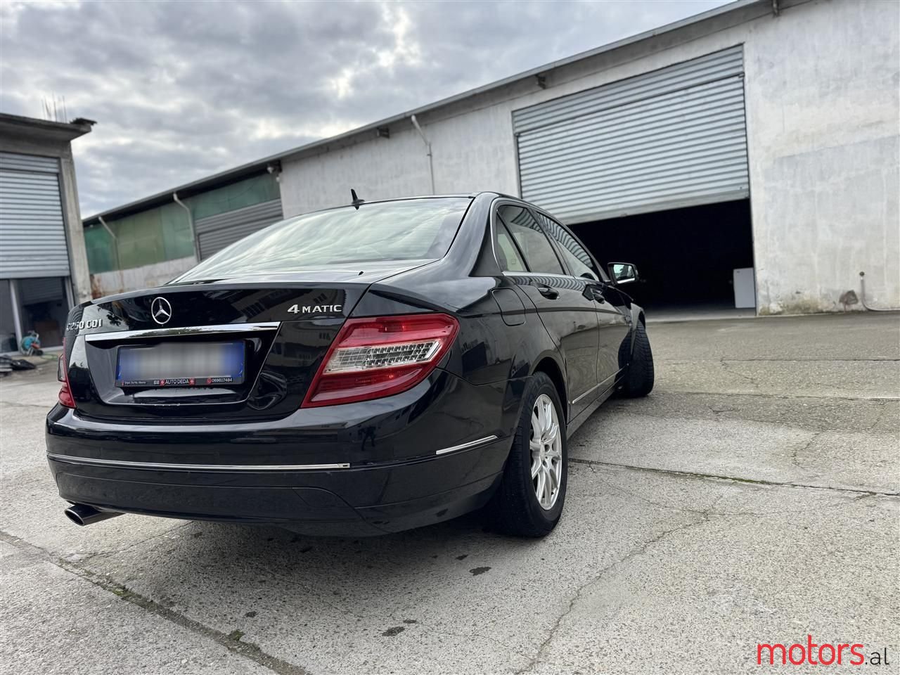 2011' Mercedes-Benz C 250 photo #6