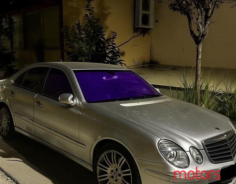 2008' Mercedes-Benz E 320 photo #1