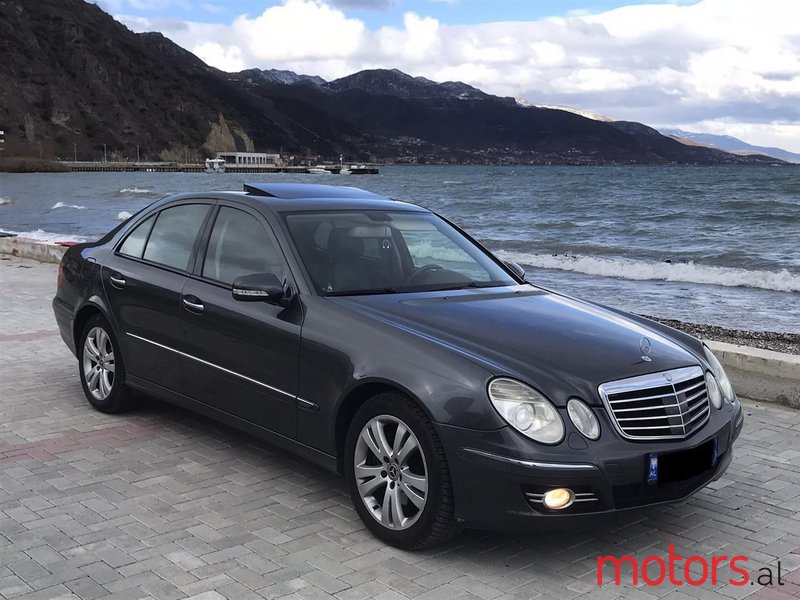 2006' Mercedes-Benz E 320 photo #1