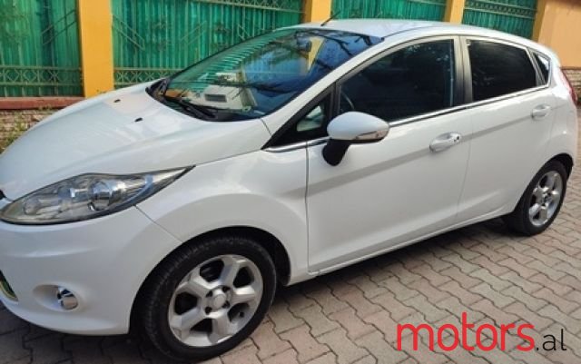 2010' Ford Fiesta photo #3