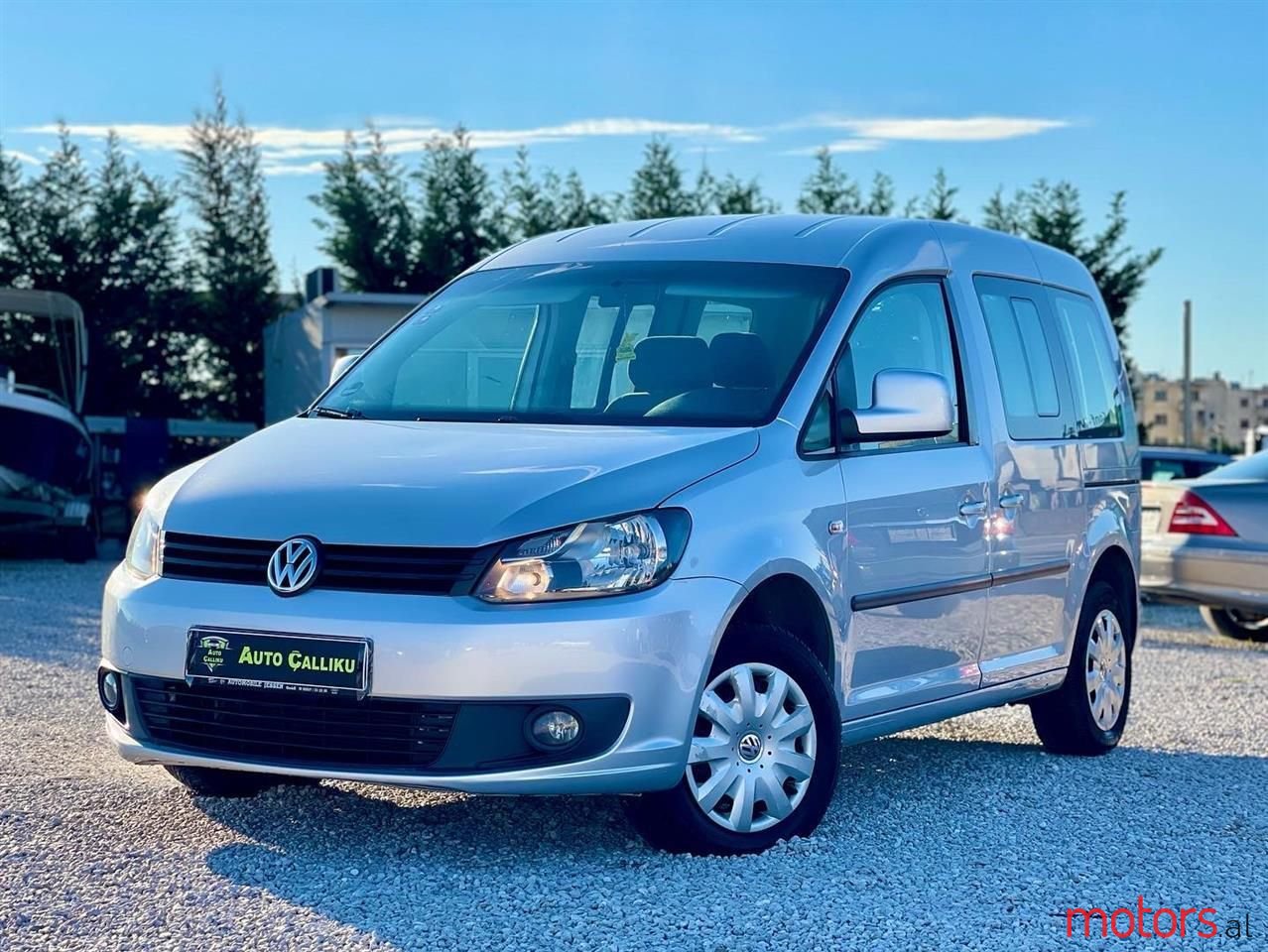 2011' Volkswagen Caddy photo #6