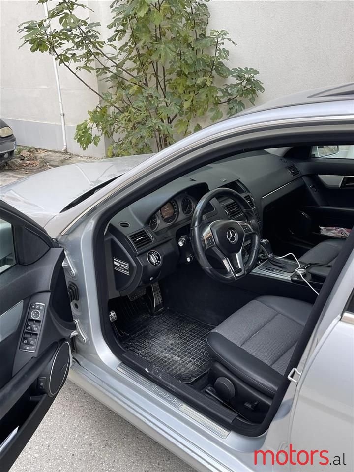 2008' Mercedes-Benz C 220 photo #5