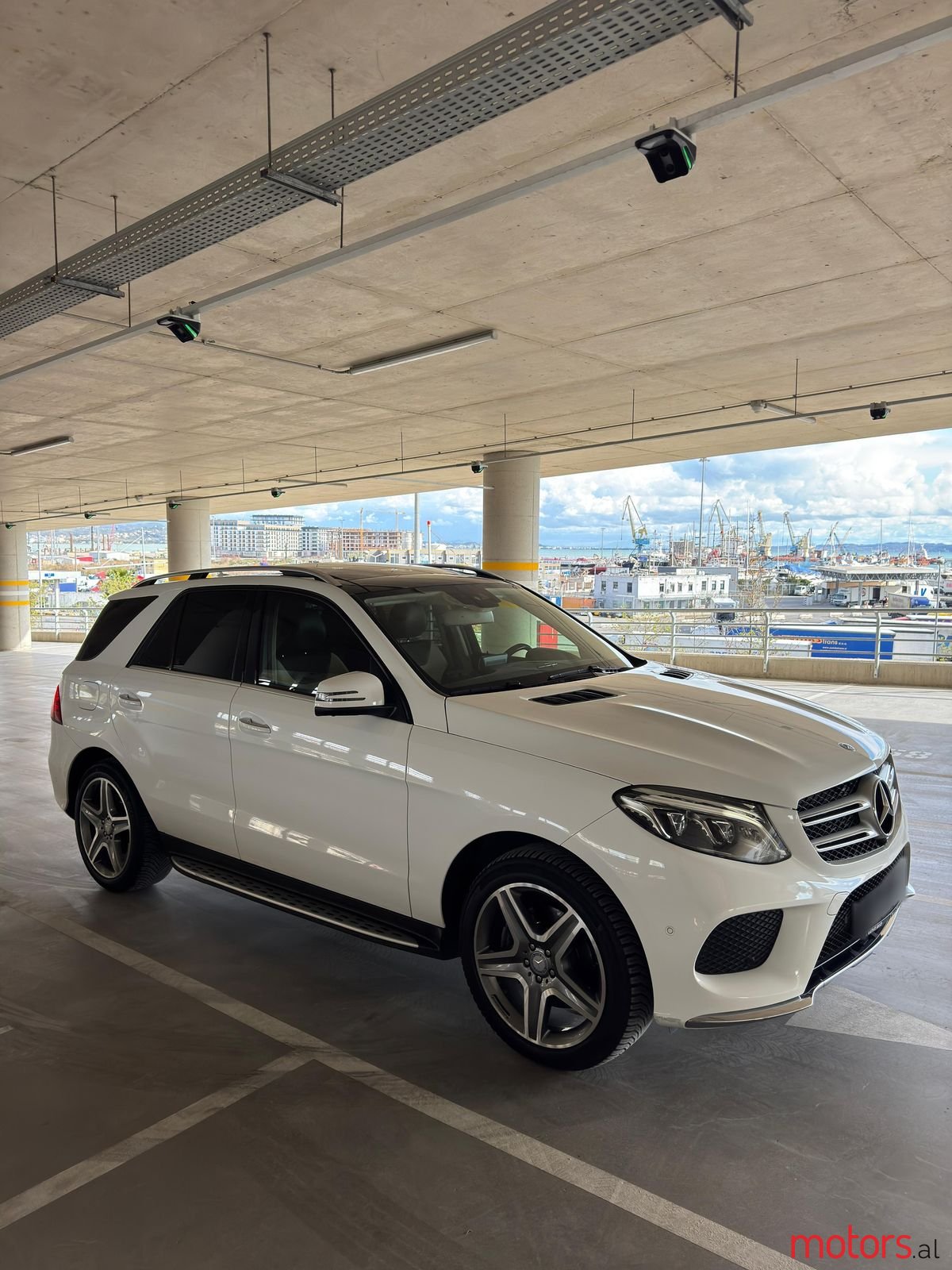 2016' Mercedes-Benz GL 350 photo #3