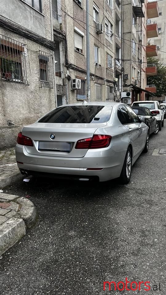 2013' BMW 520 photo #1