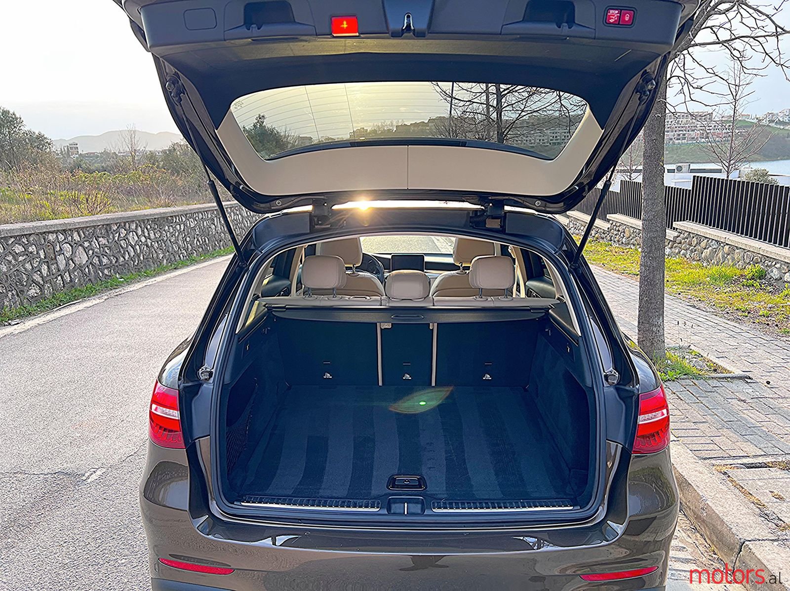 2017' Mercedes-Benz GLC 220 photo #5