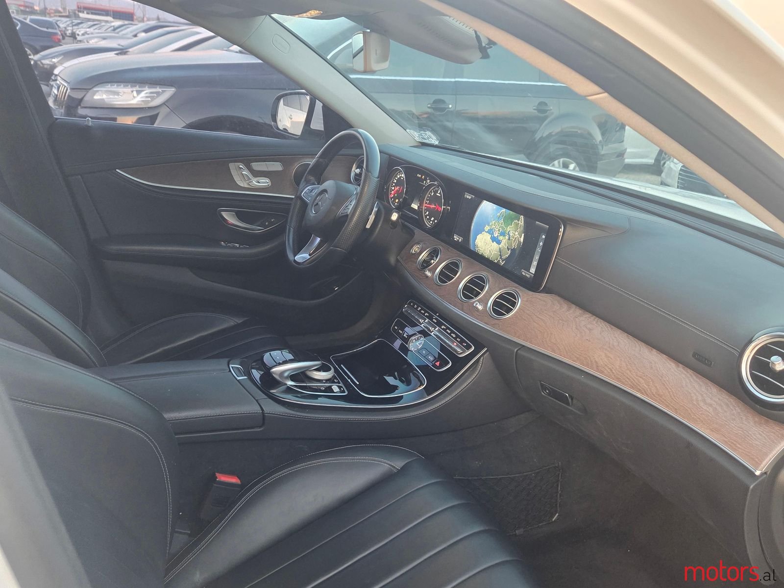 2017' Mercedes-Benz E 220 photo #6