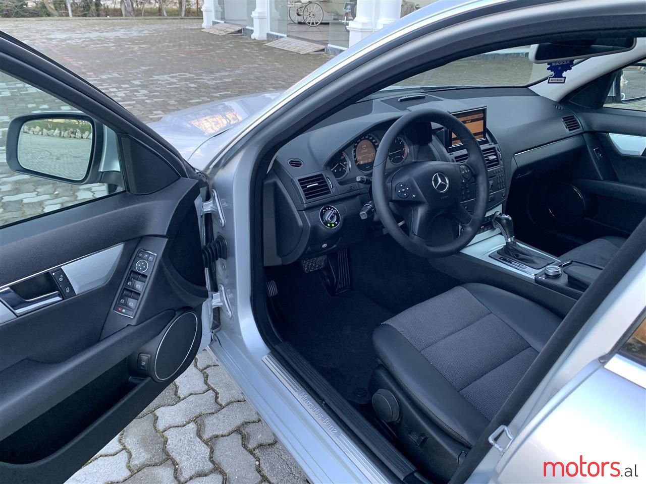 2007' Mercedes-Benz 220 photo #4