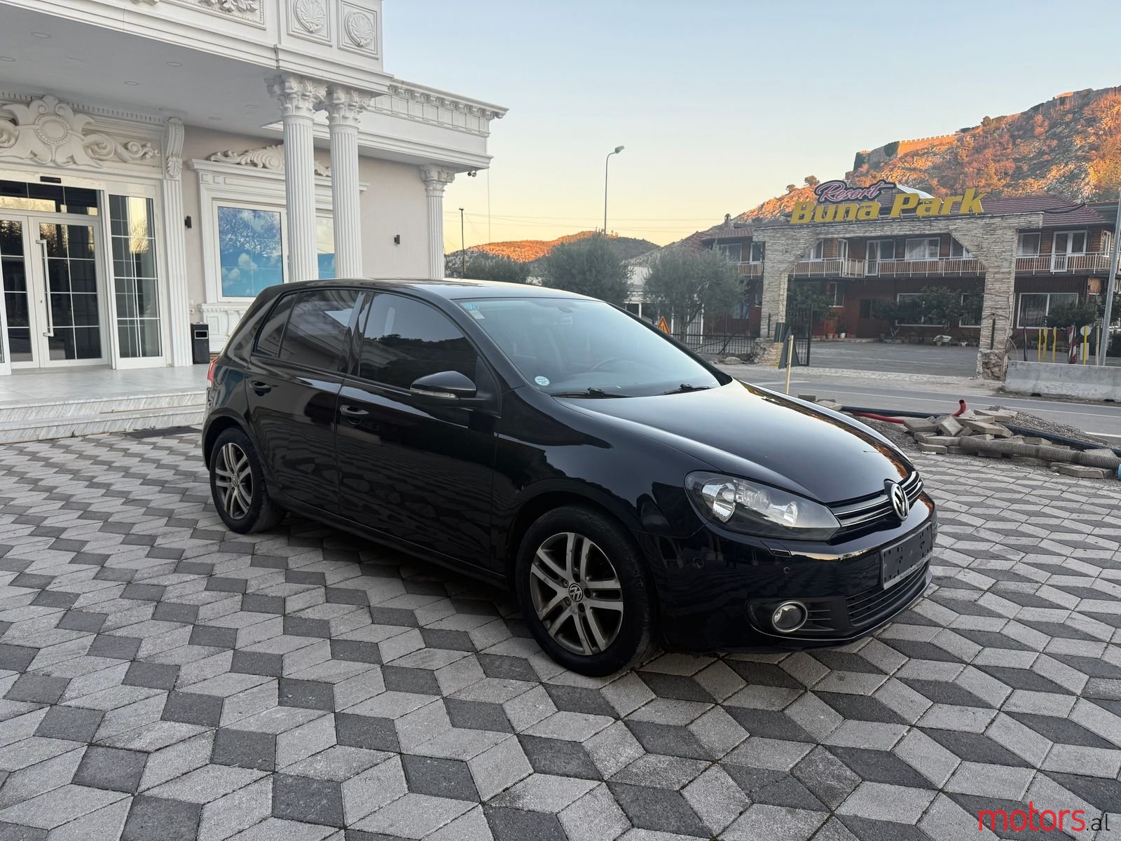 2012' Volkswagen Golf photo #2