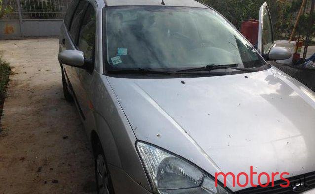 2001' Ford Focus photo #1