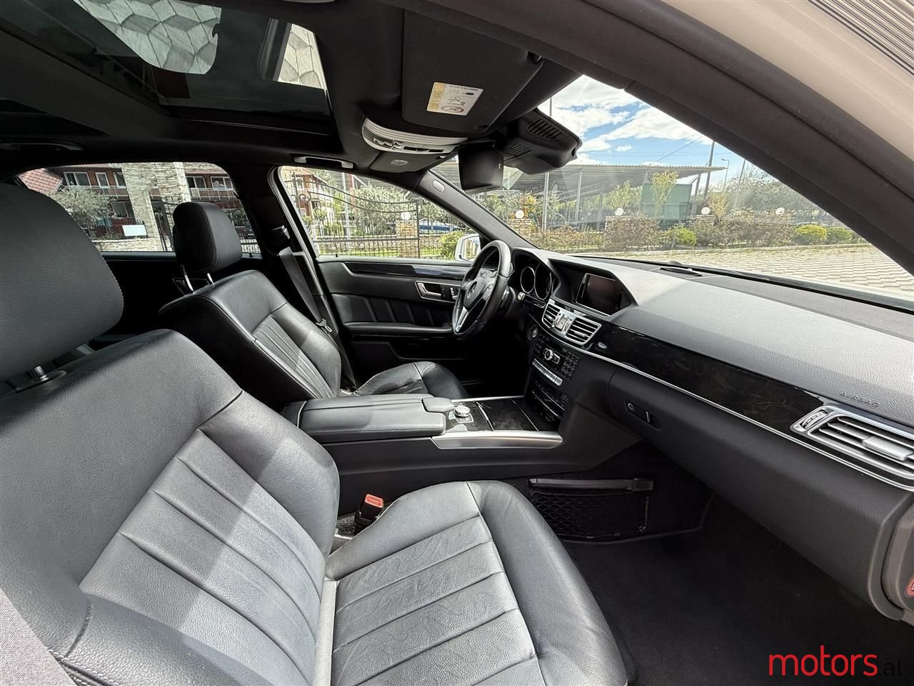 2014' Mercedes-Benz E 250 photo #5