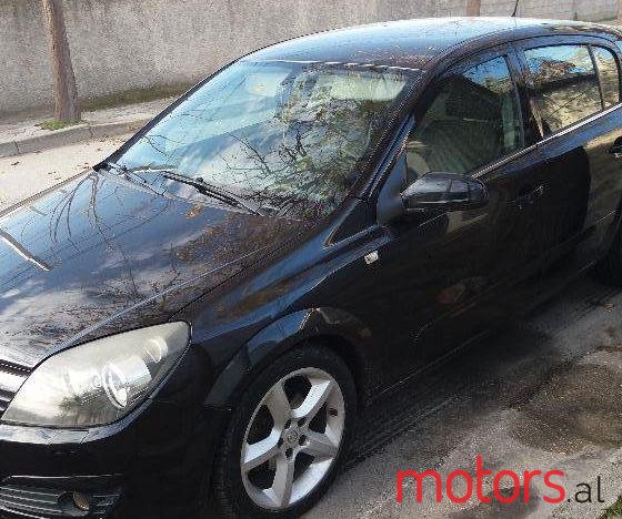 2004' Opel Astra photo #2