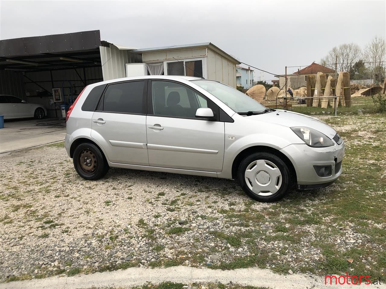 2008' Ford Fiesta photo #3