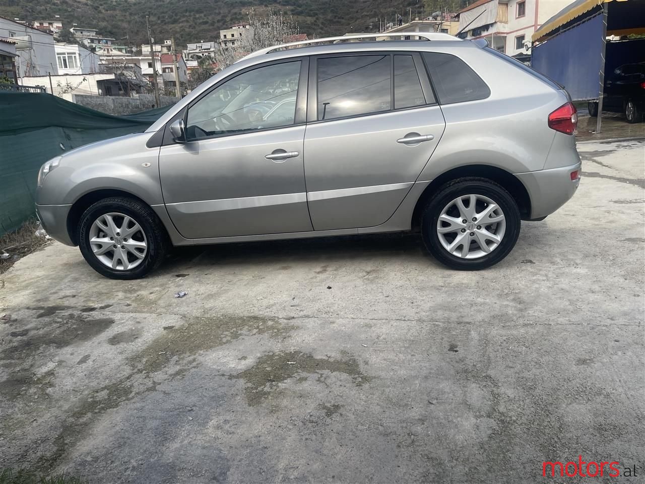 2010' Renault Koleos photo #2