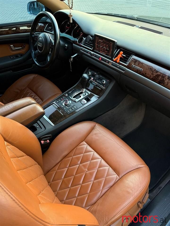 2004' Audi A8 photo #2