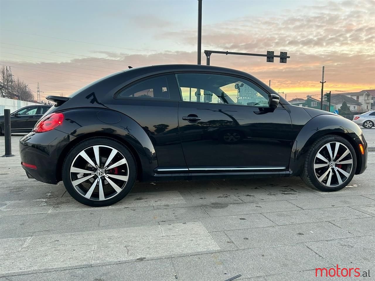 2011' Volkswagen Beetle photo #6