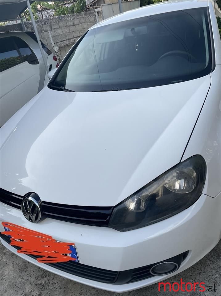 2010' Volkswagen Golf photo #1