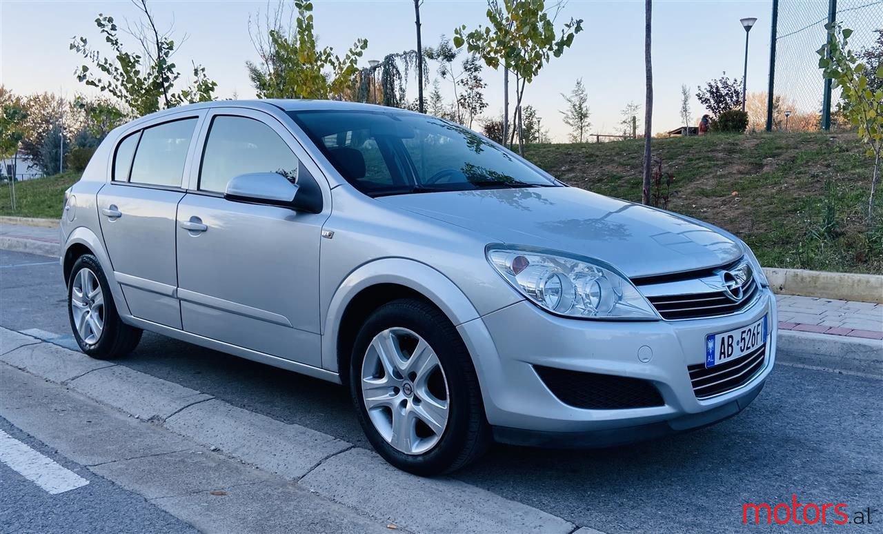 2009' Opel Astra photo #1