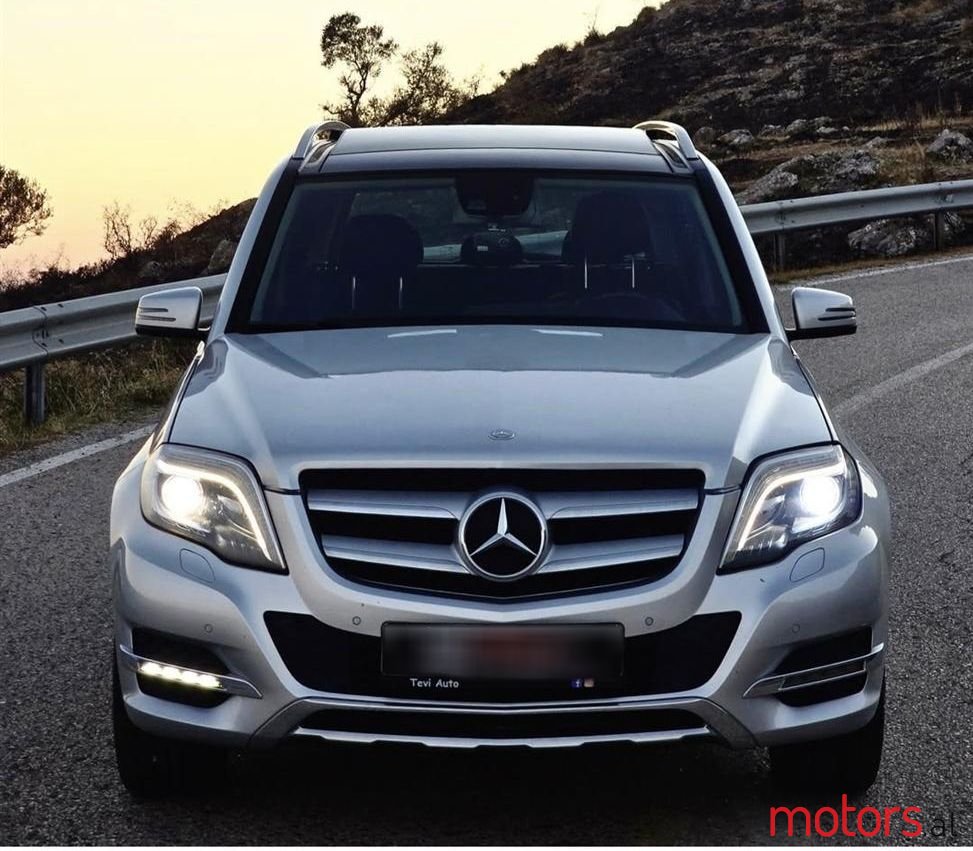 2015' Mercedes-Benz GLK 220 photo #2