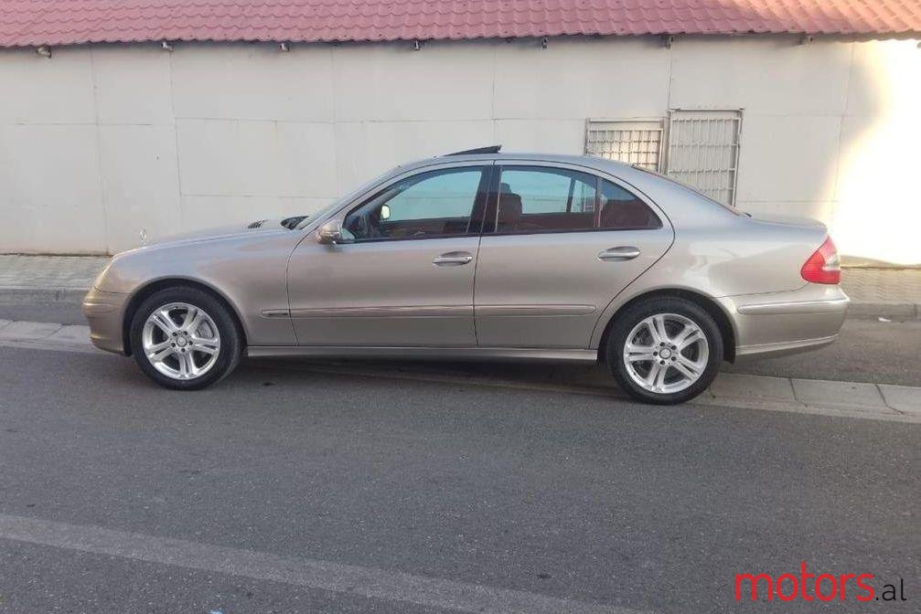 2006' Mercedes-Benz E 320 photo #1