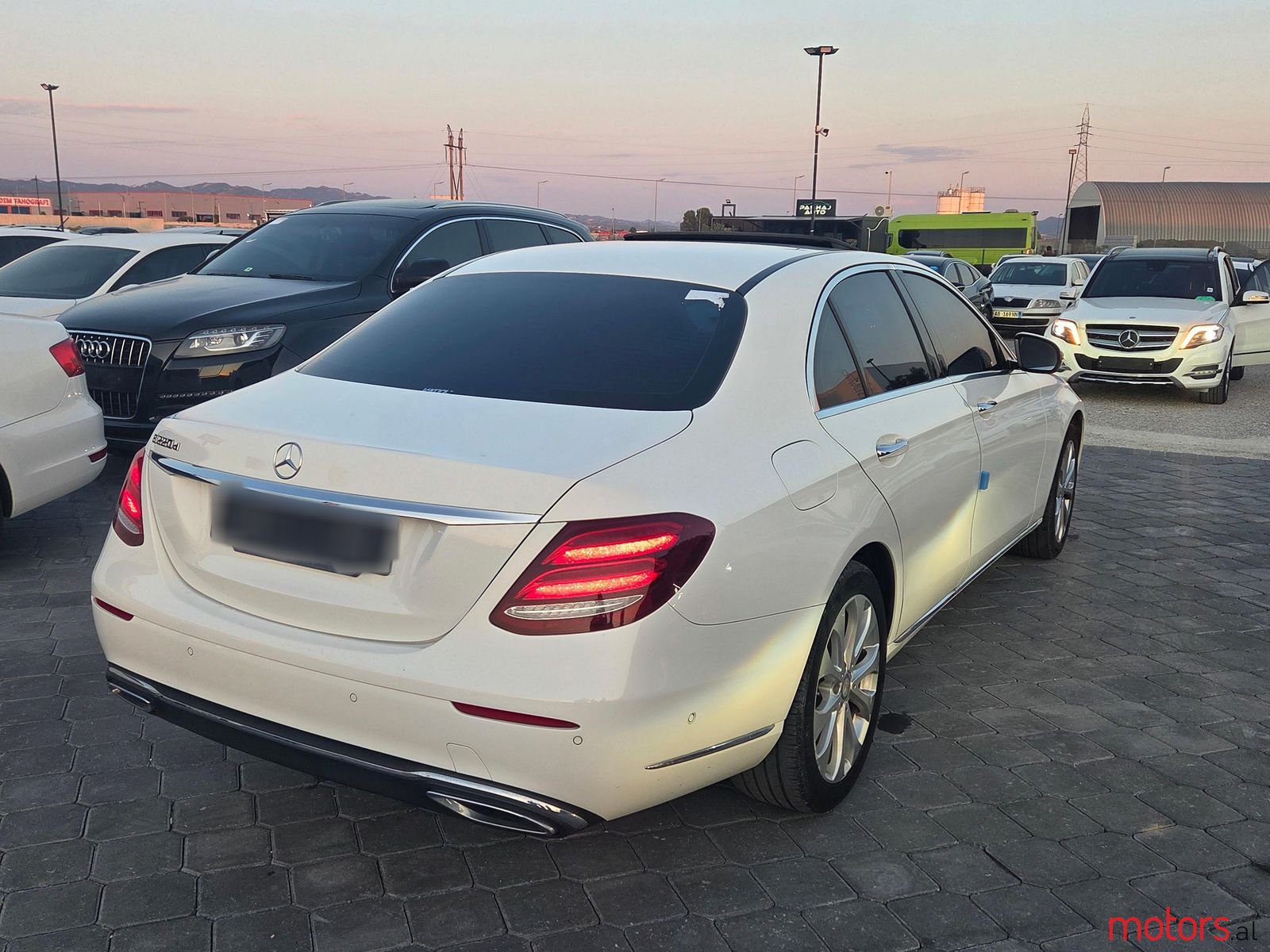 2017' Mercedes-Benz E 220 photo #3