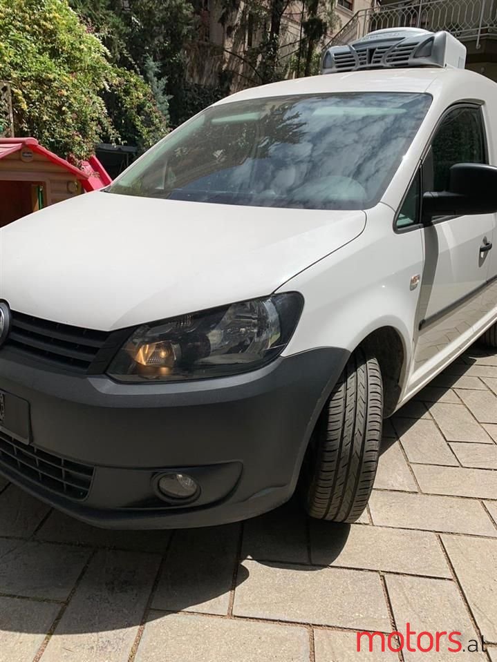 2015' Volkswagen Caddy photo #5